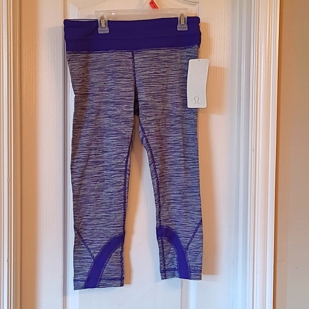 Size 8 lululemon inspire crops